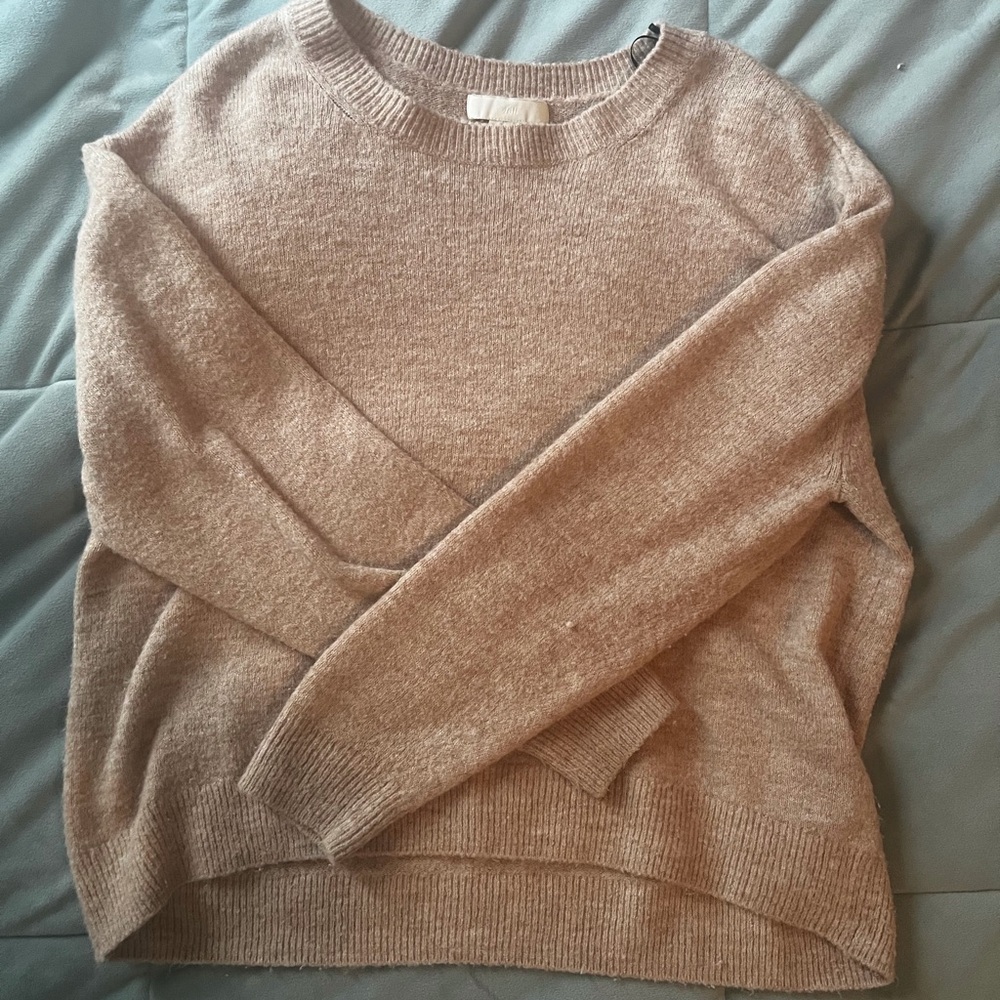 H&M beige knit sweater